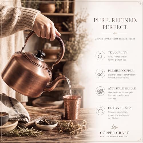 Copper whistling tea kettle with cups — photo 5